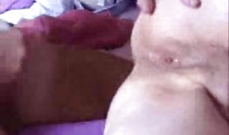 بلوند عکسهای خارجی سکس روی تسمه ، روی قسمت بالای ماد con ملتحمه نشست و با دقت بازوهایش را در اطراف شکمش با میوه داخل آن پیچید و نوازش گربه هایش