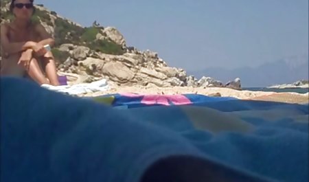 دوشیز ec عجیب و غریب لبها را نقاشی کرد و برای لعنتی با یک فیلم سکسی خارجی برای دانلود مرد سفید پوست رفت تا سوار بر روی خروسش شود
