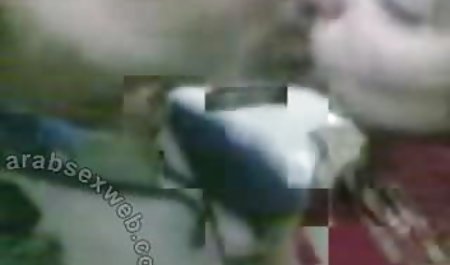 من شکاف را به زبان دوست من و در پشت تجمع کسی چت سکسی خارجی با تخم های بزرگ ضرب کردم